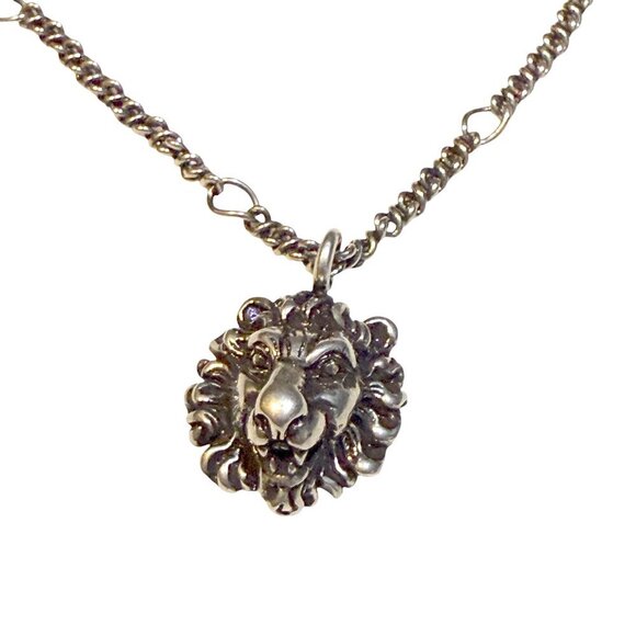 Gucci 410673 Necklace Pendant Lion Head Silver New with box - Picture 1 of 9